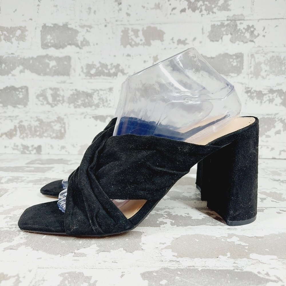 New Adrienne Vittadini Genie Black Crossover Sandals M484
